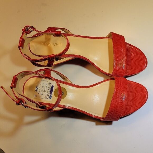 NINE WEST OPEN TOE ANKLE STRAP AND BUCKLE CLOSURE HEEL SANDAL - Picture 6 of 15